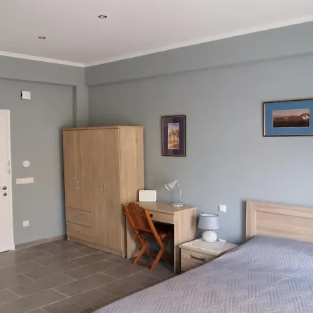 Ideally Situated Corfu Old Town Apartment *